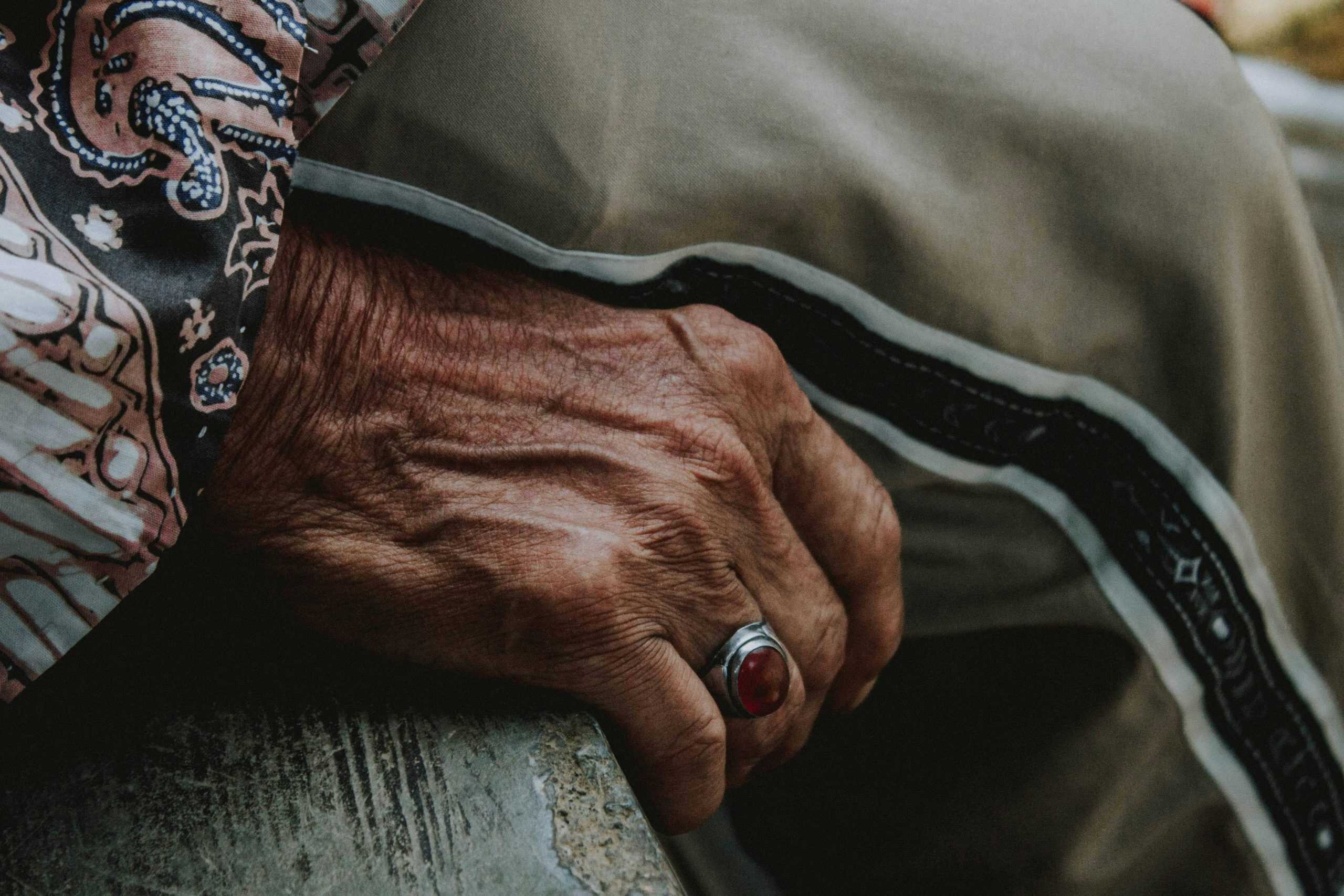 elder hands2