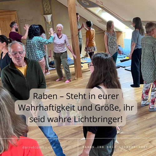 Ich blicke mit Freude und Demut zurück auf ein wudervolles Jahr voller magischer Momente und gelebter Gemeinschaft mit meinen Student:innen meiner Intensiv-Ausbildung "Der Ruf des Raben" und die Ausbaulehrgänge wie "Der Flug des Raben"